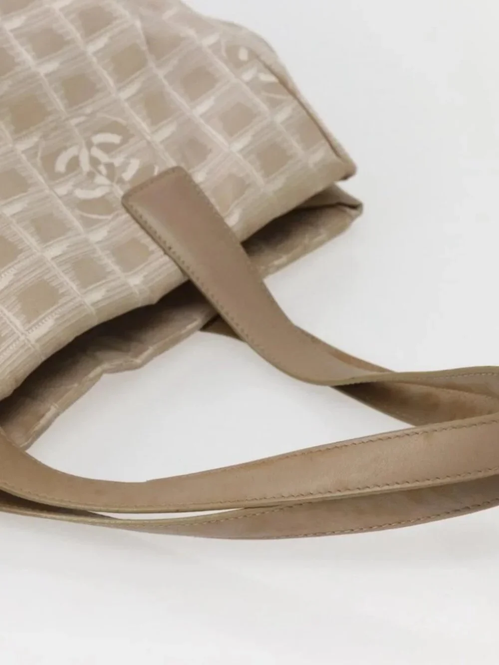 CHANEL New Travel Line Tote Bag Beige Gold CC Auth 143977